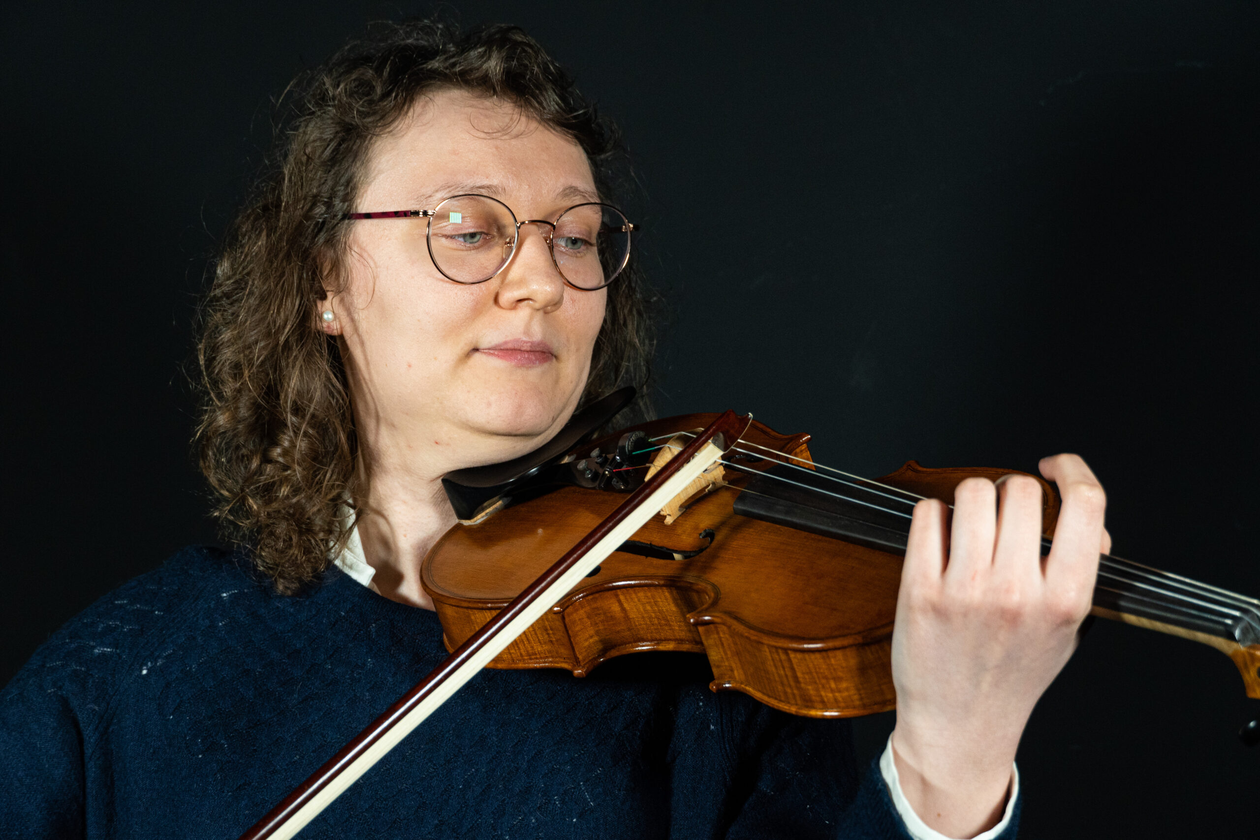 OLESYA DAVYDYUK